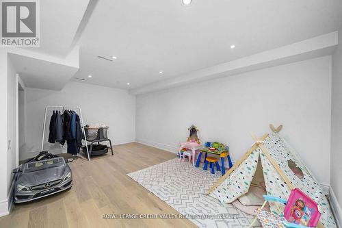 47 Larry Street, Caledon, ON - Indoor