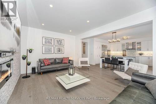 112 Newhouse Boulevard, Caledon, ON - Indoor Photo Showing Living Room With Fireplace