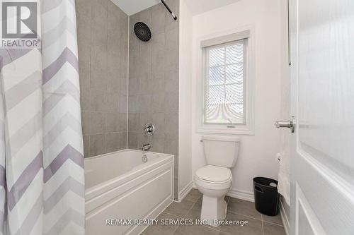 112 Newhouse Boulevard, Caledon, ON - Indoor Photo Showing Bathroom