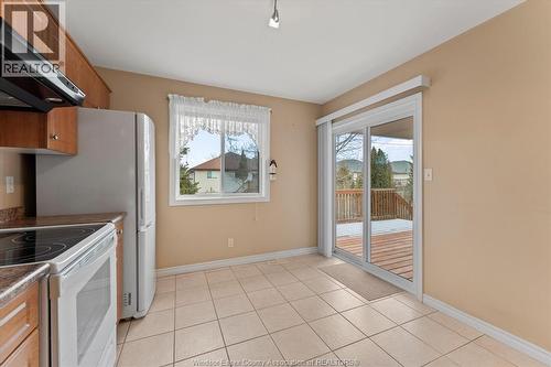 2538 Duneshill, Windsor, ON - Indoor Photo Showing Kitchen