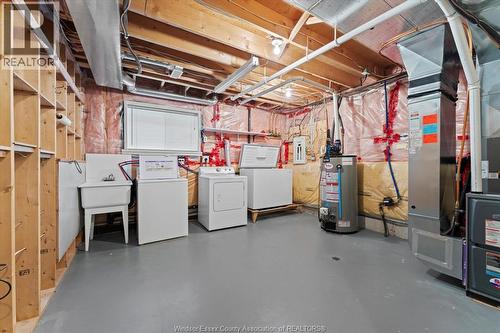 2538 Duneshill, Windsor, ON - Indoor Photo Showing Laundry Room