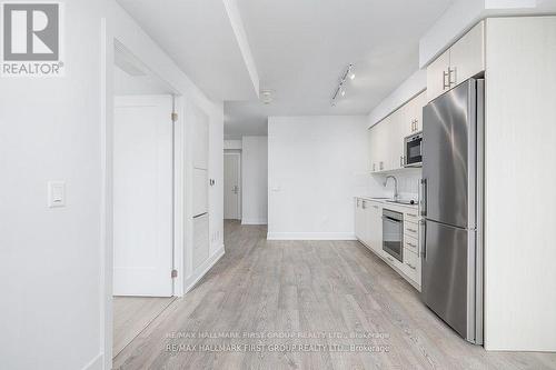 1513 - 2550 Simcoe Street N, Oshawa, ON - Indoor Photo Showing Kitchen