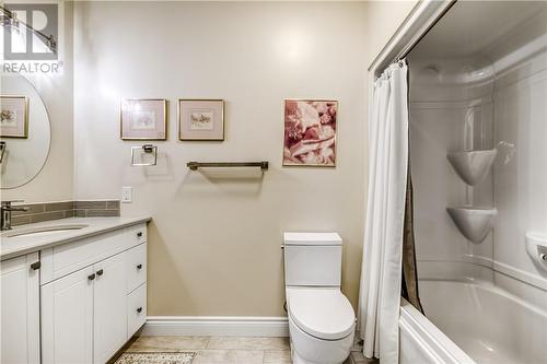 22 Teravista Way, Sudbury, ON - Indoor Photo Showing Bathroom