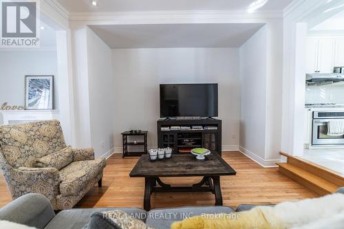 41 Lord Durham Road, Markham, ON - Indoor Photo Showing Living Room