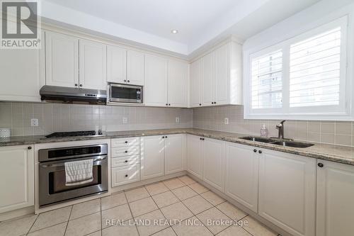 41 Lord Durham Road, Markham, ON - Indoor Photo Showing Kitchen With Double Sink