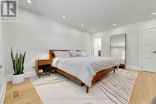 1 Farningham Crescent, Toronto, ON - Indoor Photo Showing Bedroom