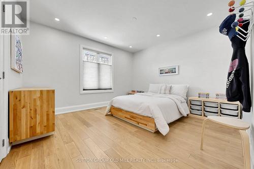 1 Farningham Crescent, Toronto, ON - Indoor Photo Showing Bedroom
