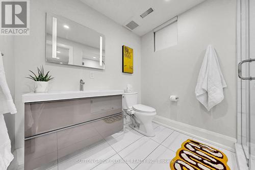 1 Farningham Crescent, Toronto, ON - Indoor Photo Showing Bathroom