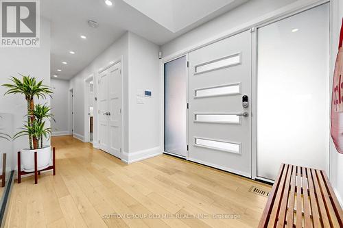 1 Farningham Crescent, Toronto, ON - Indoor Photo Showing Other Room