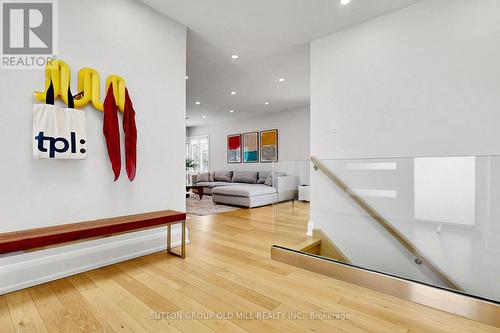 1 Farningham Crescent, Toronto, ON - Indoor Photo Showing Other Room