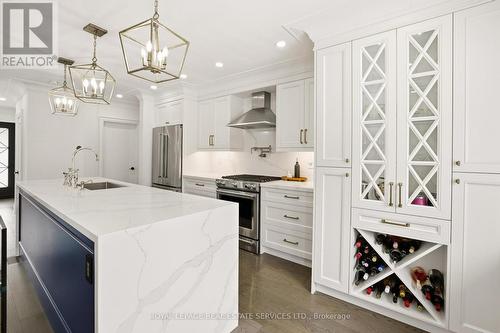11 Benbow Road, Toronto, ON - Indoor Photo Showing Kitchen With Upgraded Kitchen