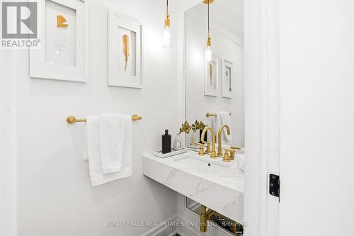 11 Benbow Road, Toronto, ON - Indoor Photo Showing Bathroom
