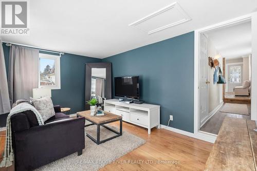 191 Blake Street, Cobourg, ON - Indoor Photo Showing Living Room