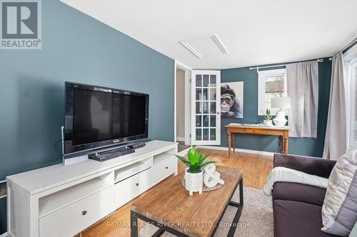 191 Blake Street, Cobourg, ON - Indoor Photo Showing Living Room