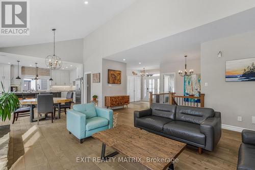 58 De La Seigneurie Street, Champlain, ON - Indoor Photo Showing Living Room