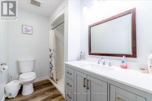 44 Stover Street N, Norwich (Norwich Town), ON - Indoor Photo Showing Bathroom