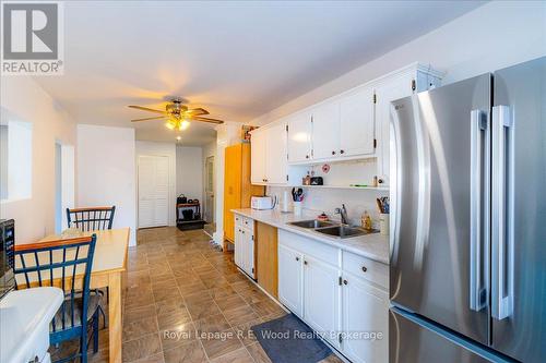 44 Stover Street N, Norwich (Norwich Town), ON - Indoor Photo Showing Kitchen With Double Sink