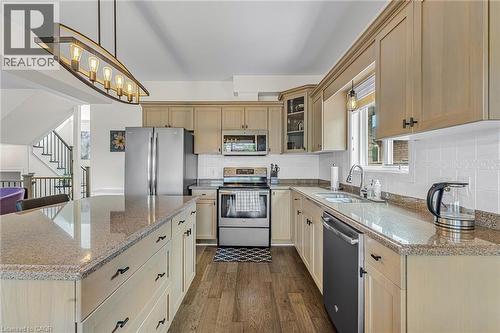 80 Loretta Drive, Virgil, ON - Indoor Photo Showing Kitchen With Upgraded Kitchen