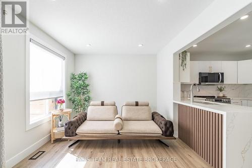 81 Wallace Street, New Tecumseth, ON - Indoor