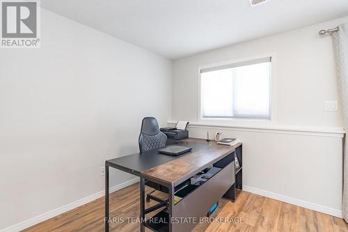 81 Wallace Street, New Tecumseth, ON - Indoor Photo Showing Office