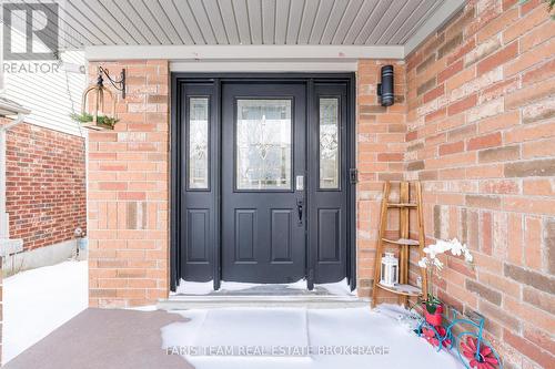 81 Wallace Street, New Tecumseth, ON - Outdoor With Exterior