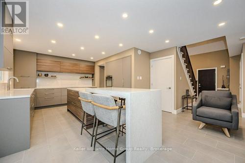 6 Cummings Court, Guelph (Pineridge/Westminster Woods), ON - Indoor Photo Showing Kitchen