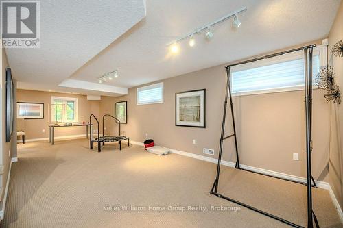6 Cummings Court, Guelph (Pineridge/Westminster Woods), ON - Indoor