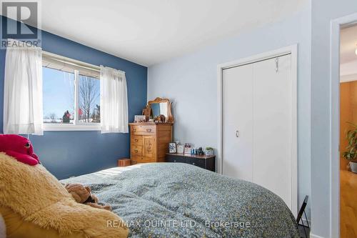 71 Elizabeth Street, Stirling-Rawdon (Stirling Ward), ON - Indoor Photo Showing Bedroom