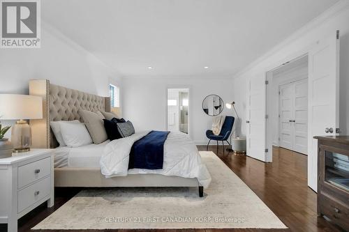 134 Staffordshire Court, London North (North L), ON - Indoor Photo Showing Bedroom