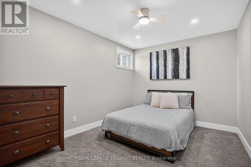 Upper Floor: Bedroom - 88 Salem Court, London South (South P), ON - Indoor Photo Showing Bedroom