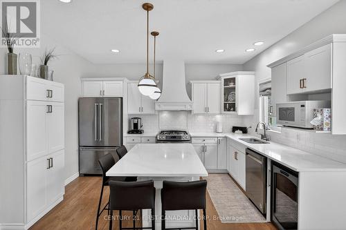 1983 Quarrier Road, London North (North R), ON - Indoor Photo Showing Kitchen With Double Sink With Upgraded Kitchen