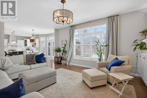 1983 Quarrier Road, London North (North R), ON - Indoor Photo Showing Living Room