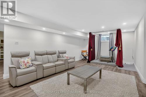 1983 Quarrier Road, London North (North R), ON - Indoor