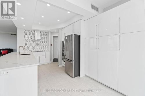 2306 - 1480 Riverside Drive, Ottawa, ON - Indoor