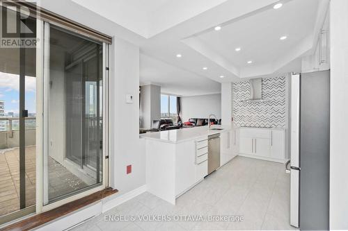 2306 - 1480 Riverside Drive, Ottawa, ON - Indoor