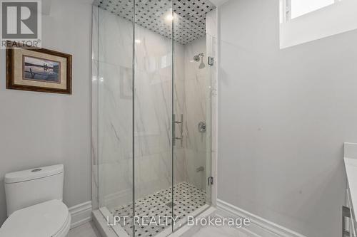 3-Piece Bathroom - 18 Wolford Court, Georgina, ON - Indoor Photo Showing Bathroom