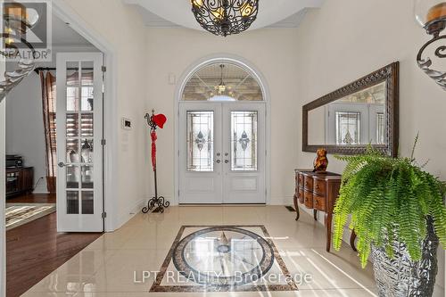 18 Wolford Court, Georgina, ON - Indoor Photo Showing Other Room