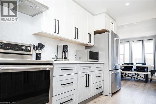 219 Macinnis Street, Welland, ON - Indoor Photo Showing Kitchen