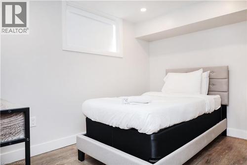 219 Macinnis Street, Welland, ON - Indoor Photo Showing Bedroom