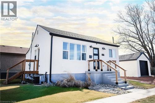 219 MACINNIS Street  Welland, ON L3B 2H3