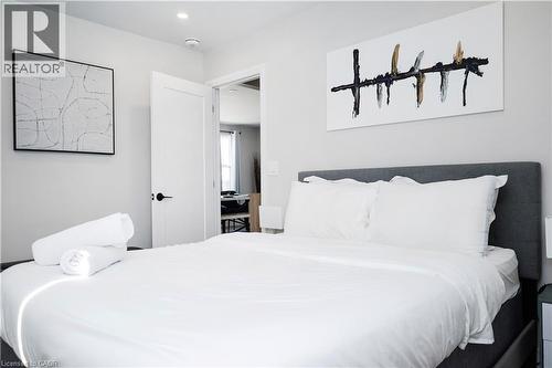 219 Macinnis Street, Welland, ON - Indoor Photo Showing Bedroom