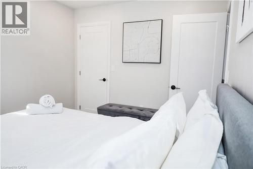 219 Macinnis Street, Welland, ON - Indoor Photo Showing Bedroom