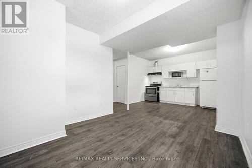 23 Wandering Trail Drive, Brampton, ON - Indoor