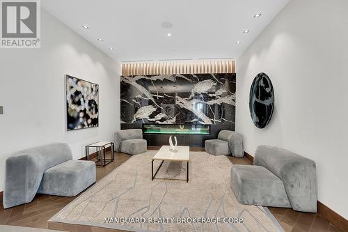 1508 - 7895 Jane Street, Vaughan, ON - Indoor