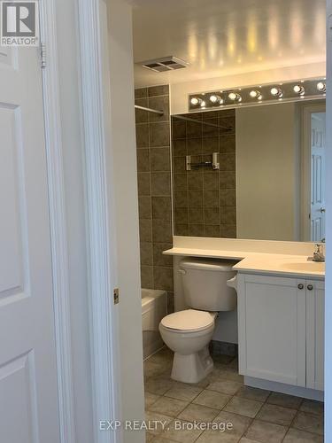 2120 - 25 Kingsbridge Garden Circle, Mississauga, ON - Indoor Photo Showing Bathroom