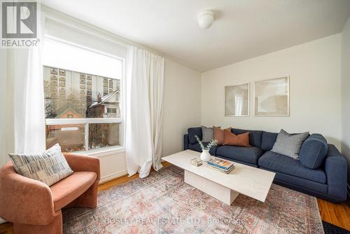 54 Lansdowne Avenue, Toronto, ON - Indoor Photo Showing Living Room