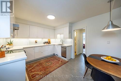 54 Lansdowne Avenue, Toronto, ON - Indoor Photo Showing Kitchen
