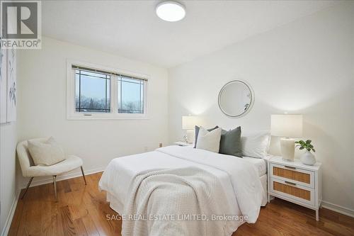 3036 Swansea Drive, Oakville, ON - Indoor Photo Showing Bedroom