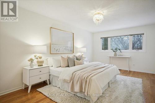 3036 Swansea Drive, Oakville, ON - Indoor Photo Showing Bedroom