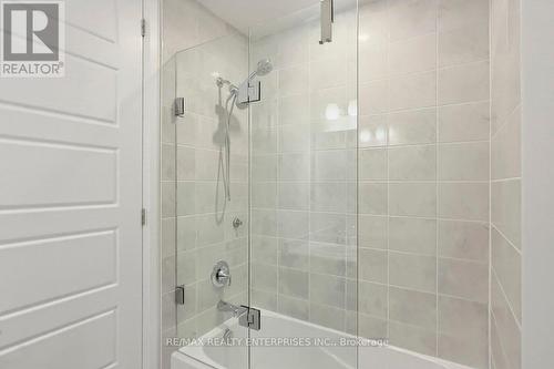 355 Wisteria Way, Oakville, ON - Indoor Photo Showing Bathroom
